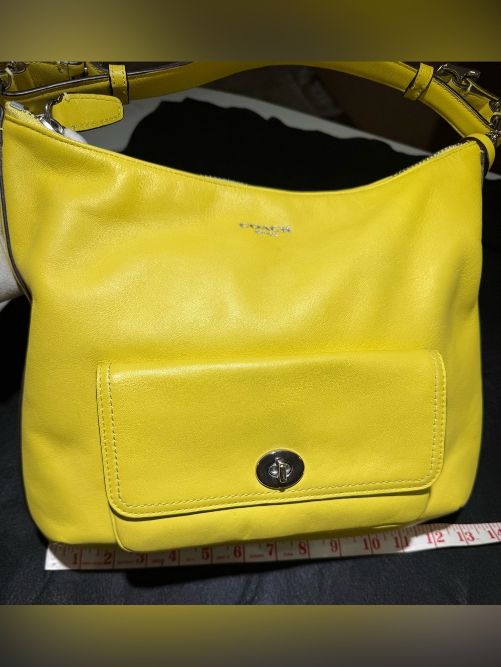 COACH Legacy Leather
Courtenay Hobo Shoulder bag, turnlock 22381 Yellow - Picture 12 of 15